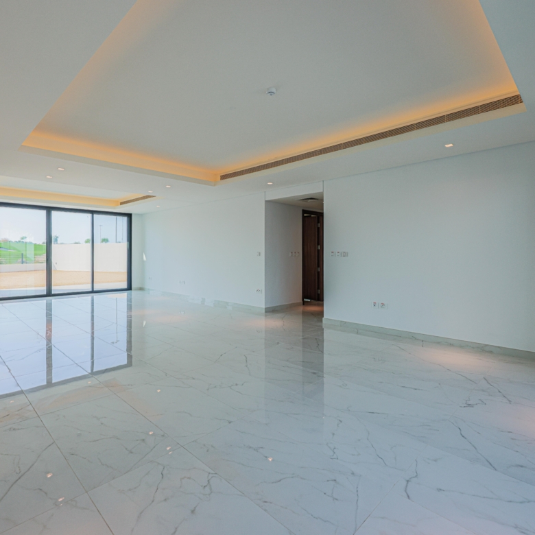 √Biggest Plot in the Project! Full Golf Course View√