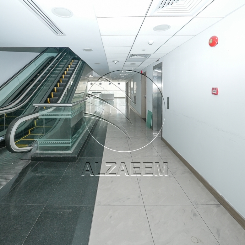 √Prime Showroom+Basement + 2 Mezzanine Levels √