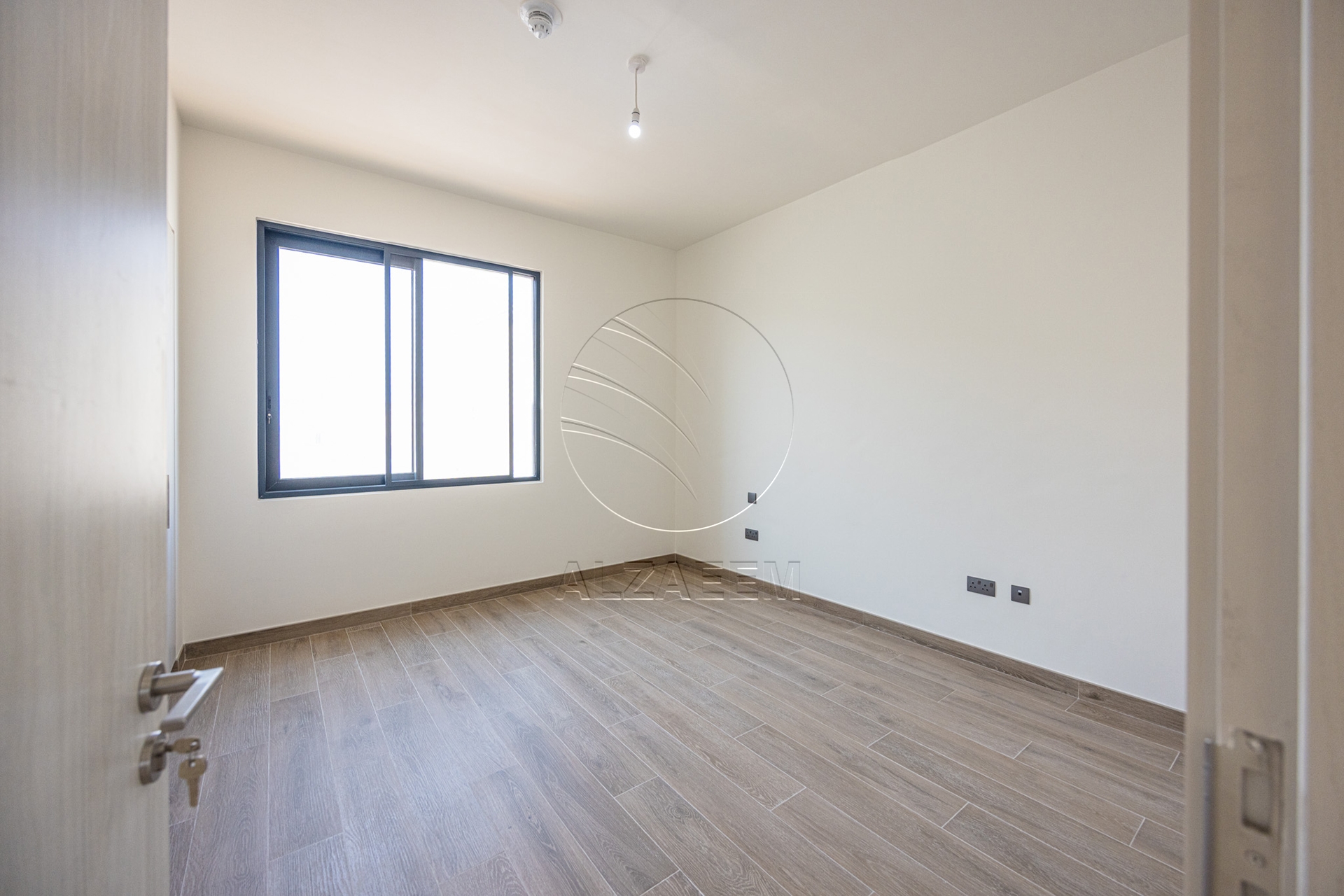 √ Single Row-Corner-End Unit | Big Plot √
