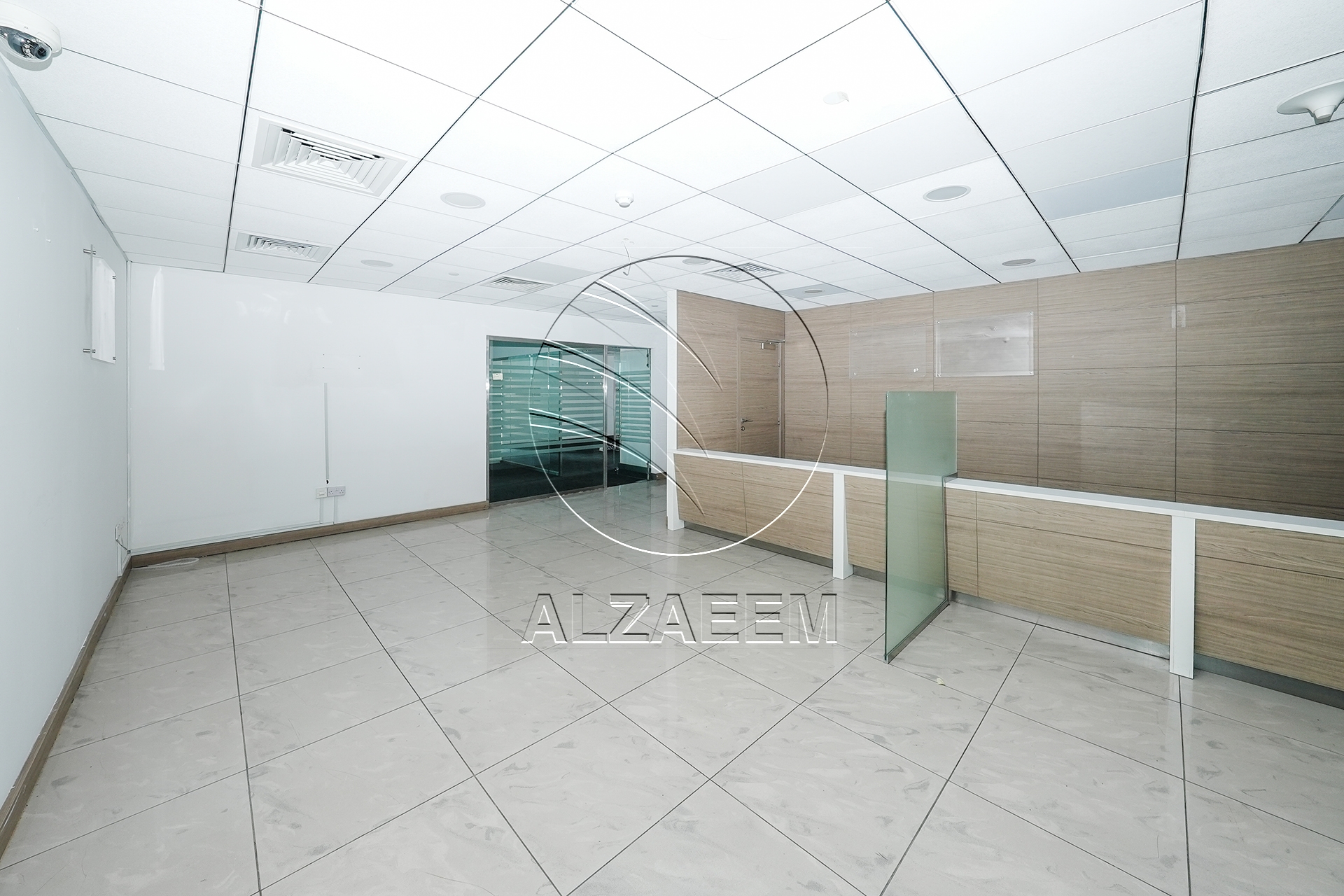 √Prime Showroom+Basement + 2 Mezzanine Levels √
