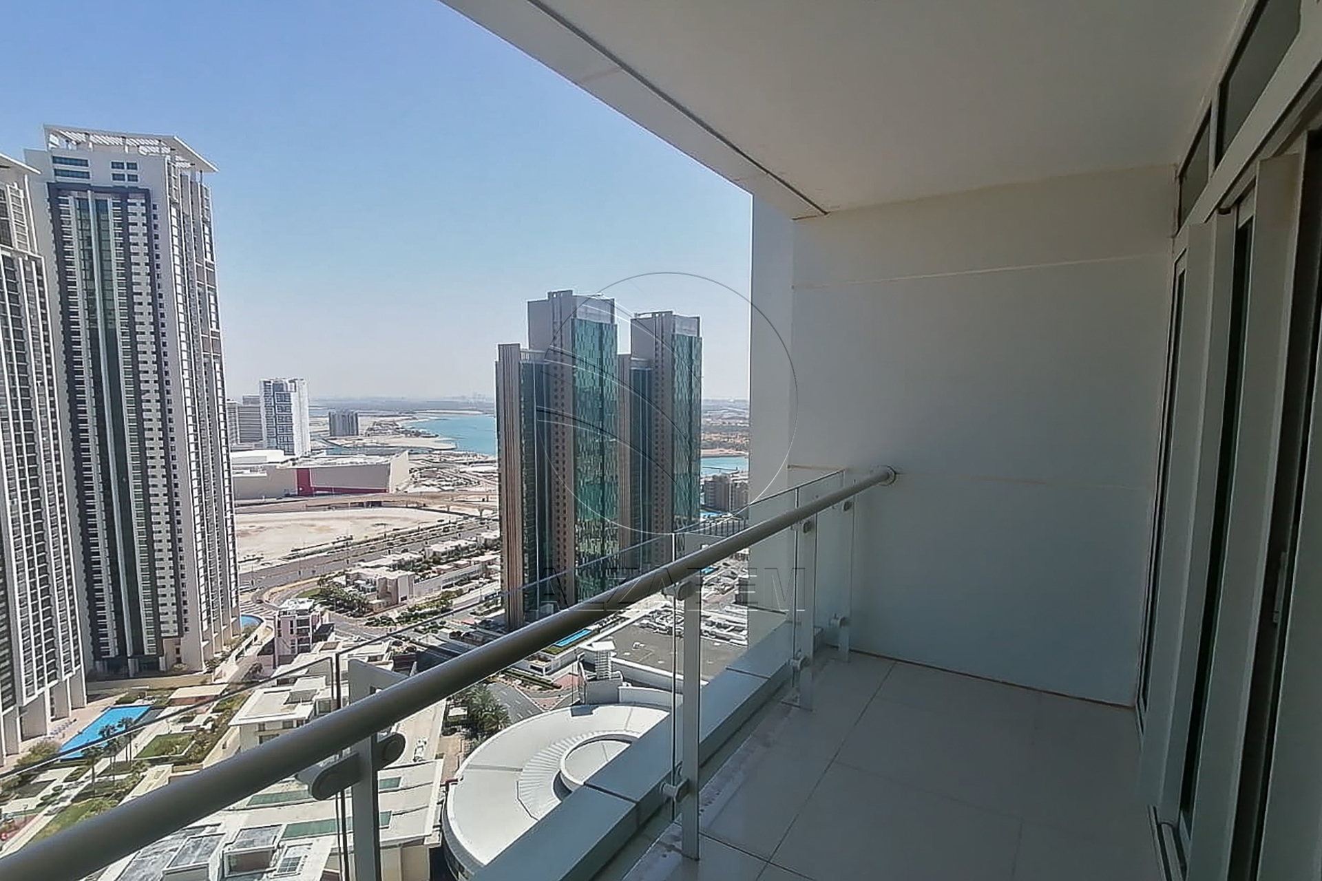 √ VACANT | Up to 3 Payments | Partial Sea View √