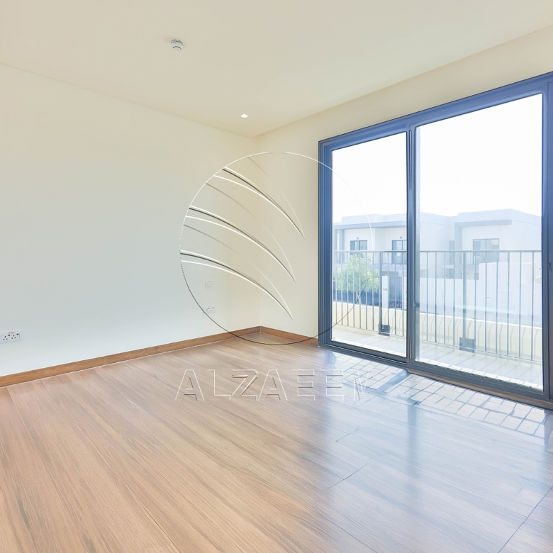 √ Single Row Villa | Golf Course View | VACANT √
