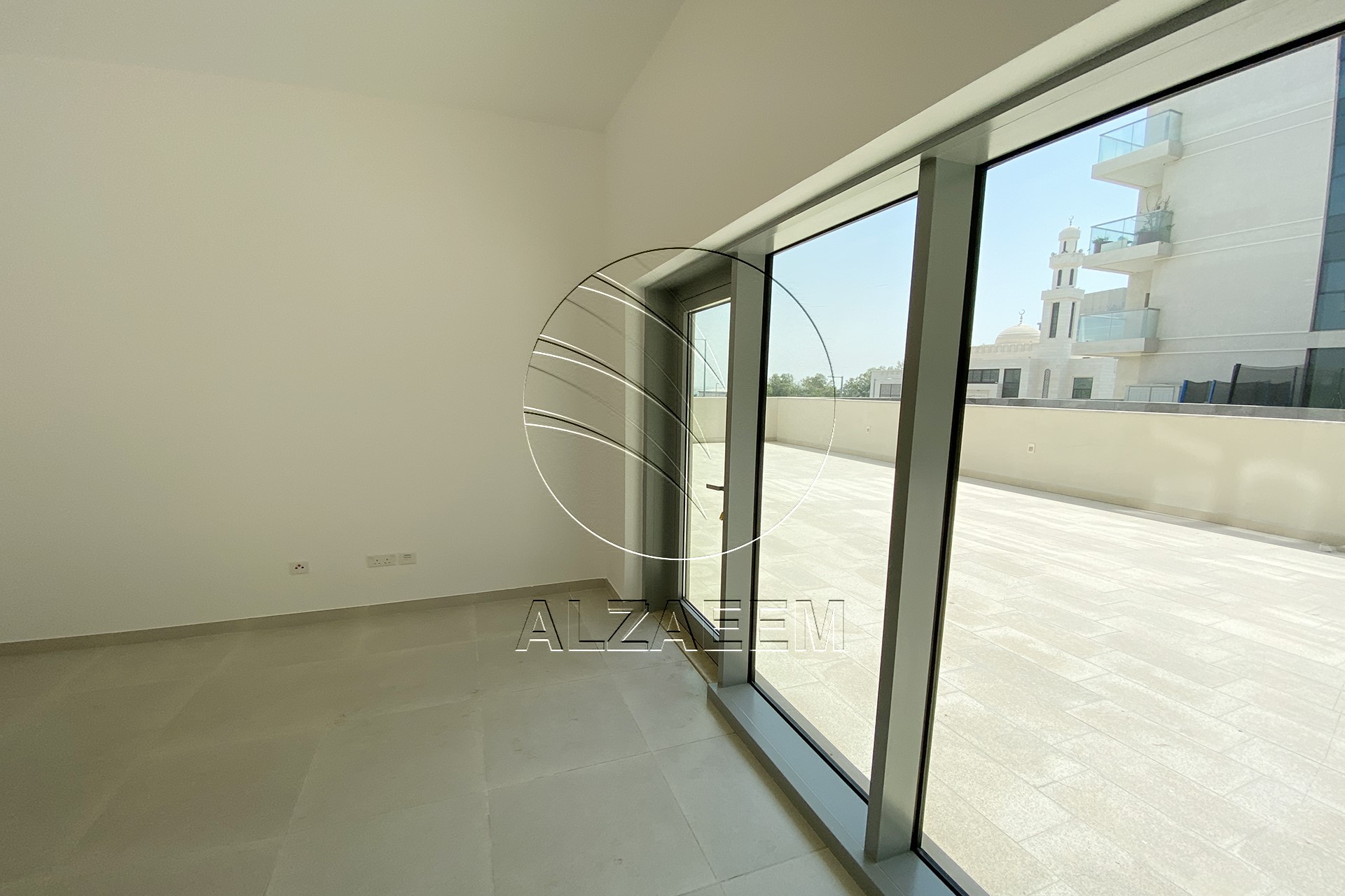 Luxury Living | 2 payment – 3+Maid | Vacant