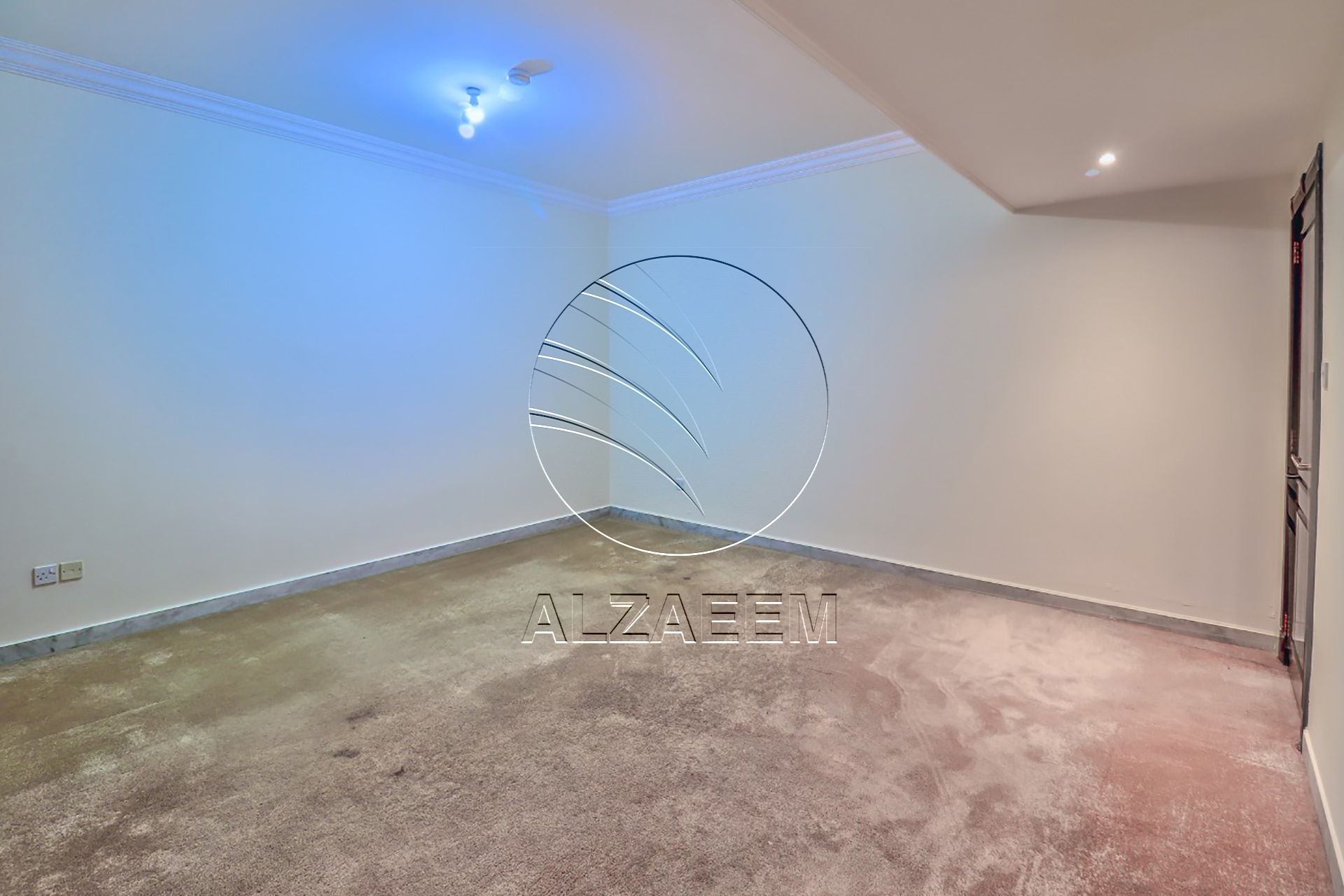 √Corner Villa | 7 Master | Majlis | 2 Kitchen√