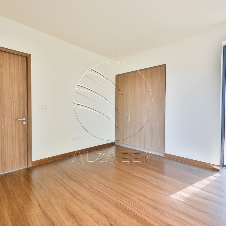 √ Single Row Villa | Golf Course View | VACANT √
