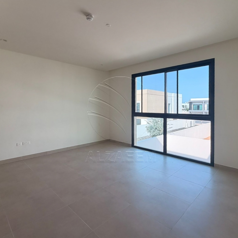 √ Near Community | Type 3Y | Move-in Ready √