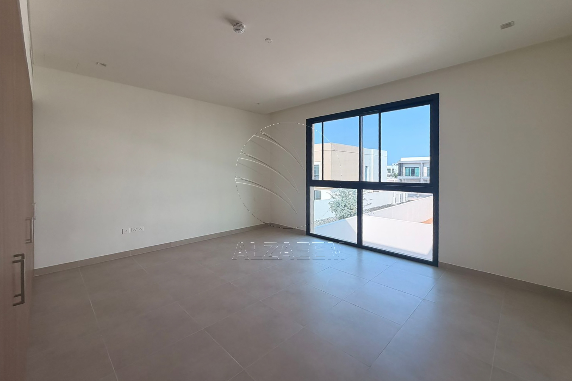 √ Near Community | Type 3Y | Move-in Ready √