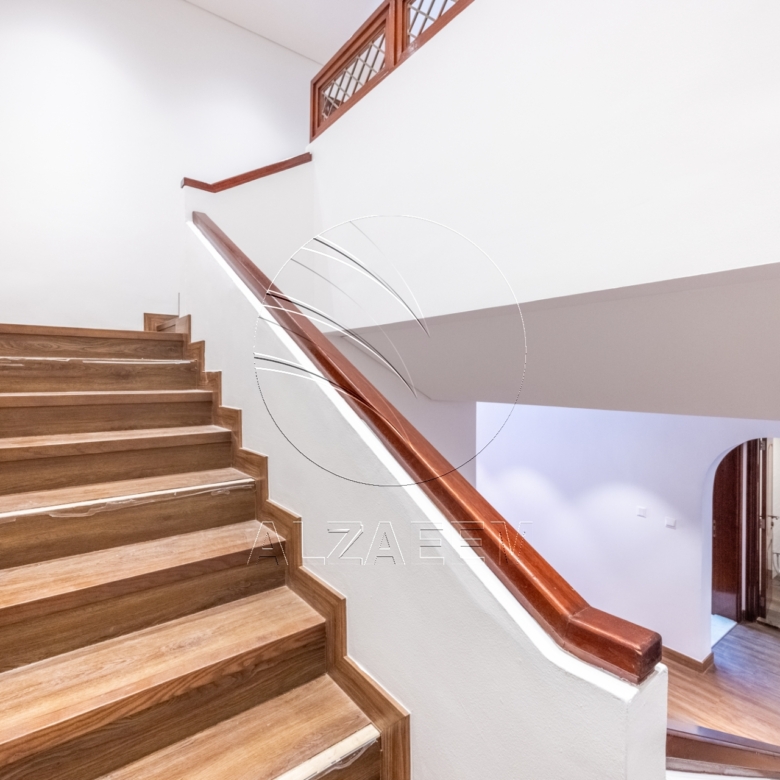 √ VACANT | Prime Location | Spacious 4BR Villa √