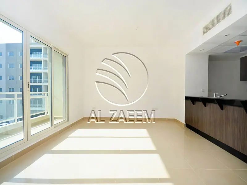 Nice Layout! Spacious 1BR+Storage | Community View