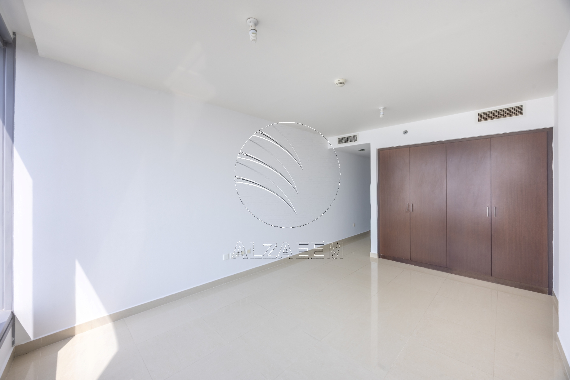 VACANT! | Higher Level | Panoramic Sea View