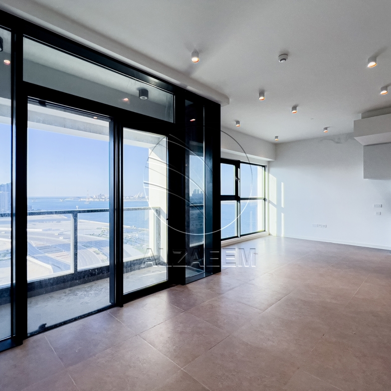 HOT! Stunning Seaview + Studio with Balcony