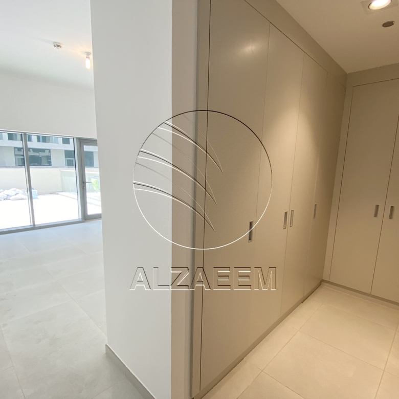 Luxury Living | 2 payment – 3+Maid | Vacant