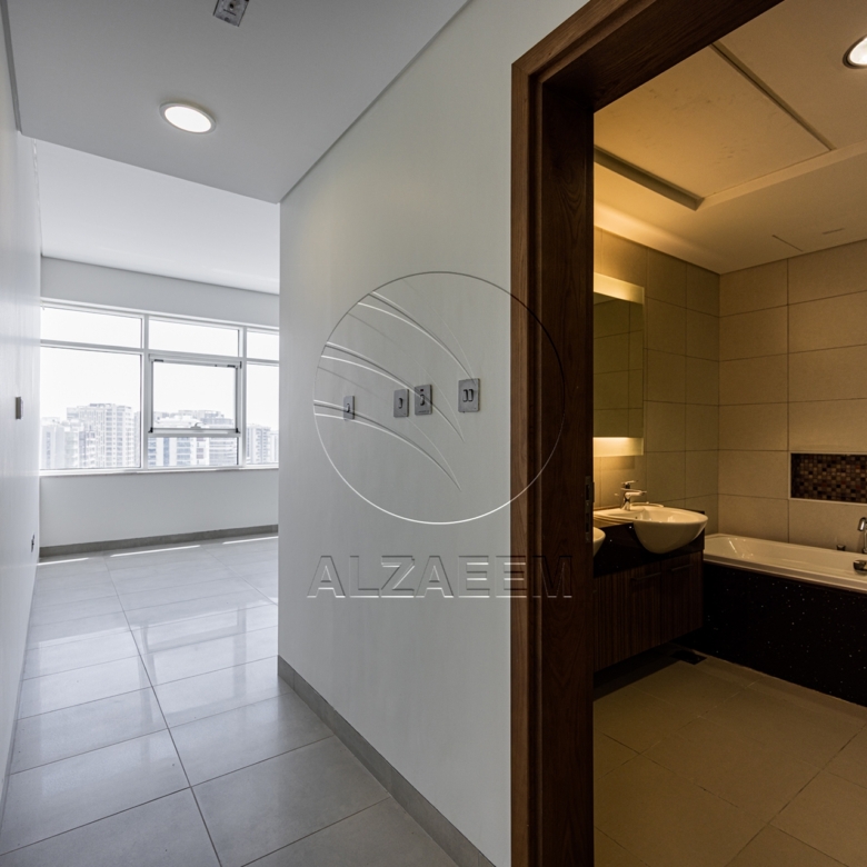 √ Sea View Living with World-Class Amenities √