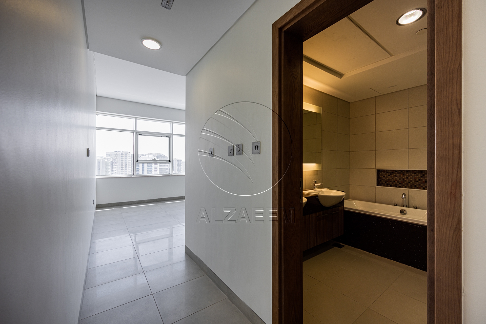 √ Sea View Living with World-Class Amenities √