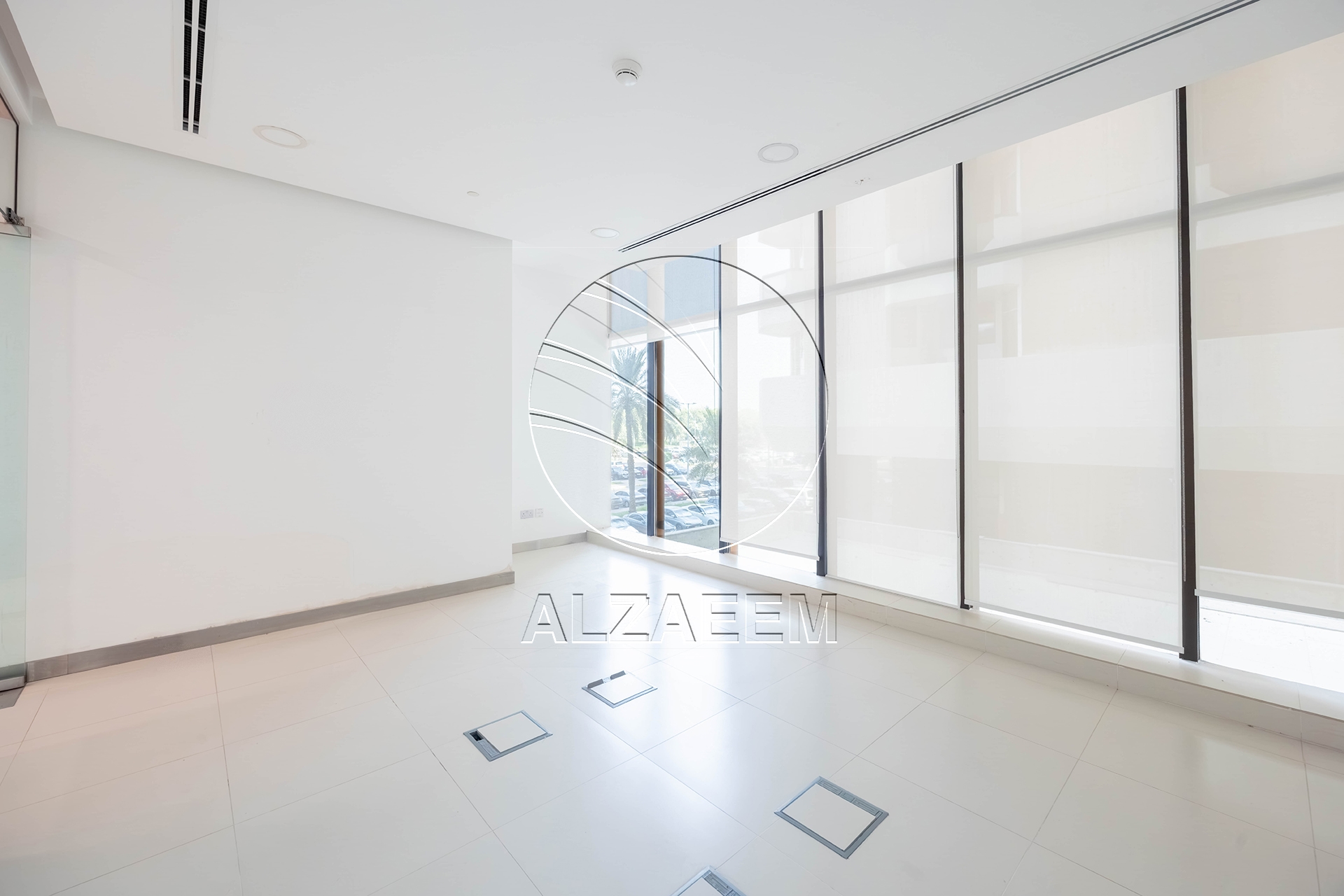 √ Fitted – Spacious Showroom| Ideal Business Location √