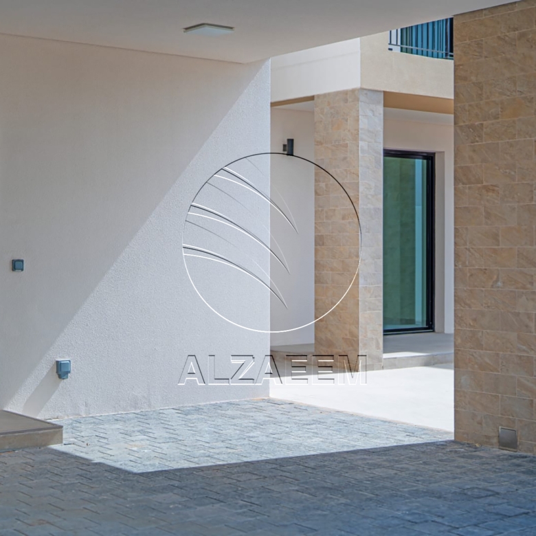 Single Row Corner | Facing Golf Course | Pool View