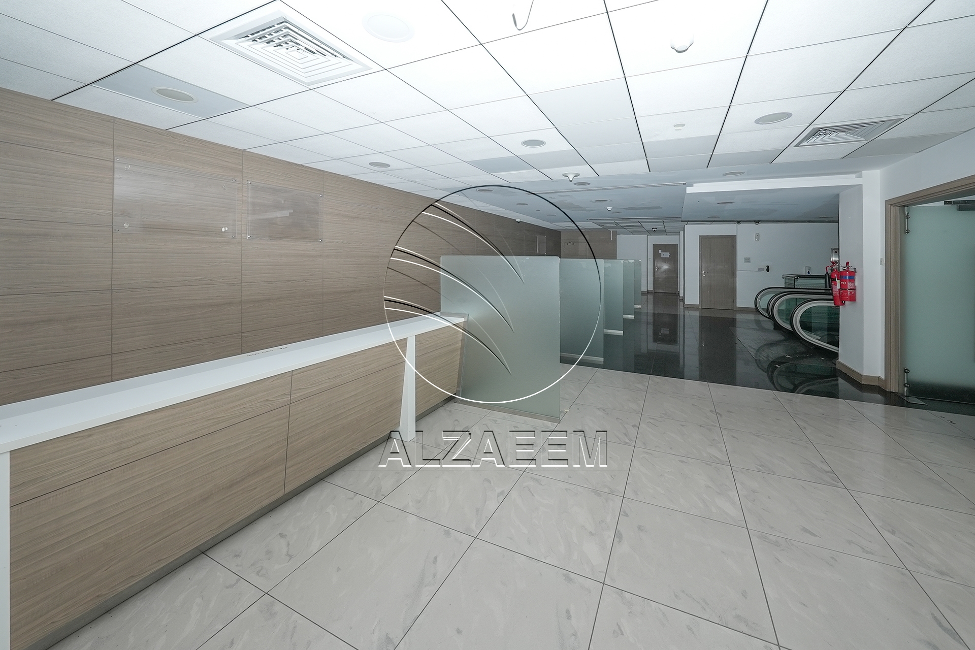 √Prime Showroom+Basement + 2 Mezzanine Levels √