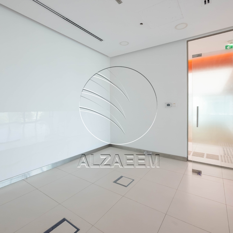 √ Fitted – Spacious Showroom| Ideal Business Location √