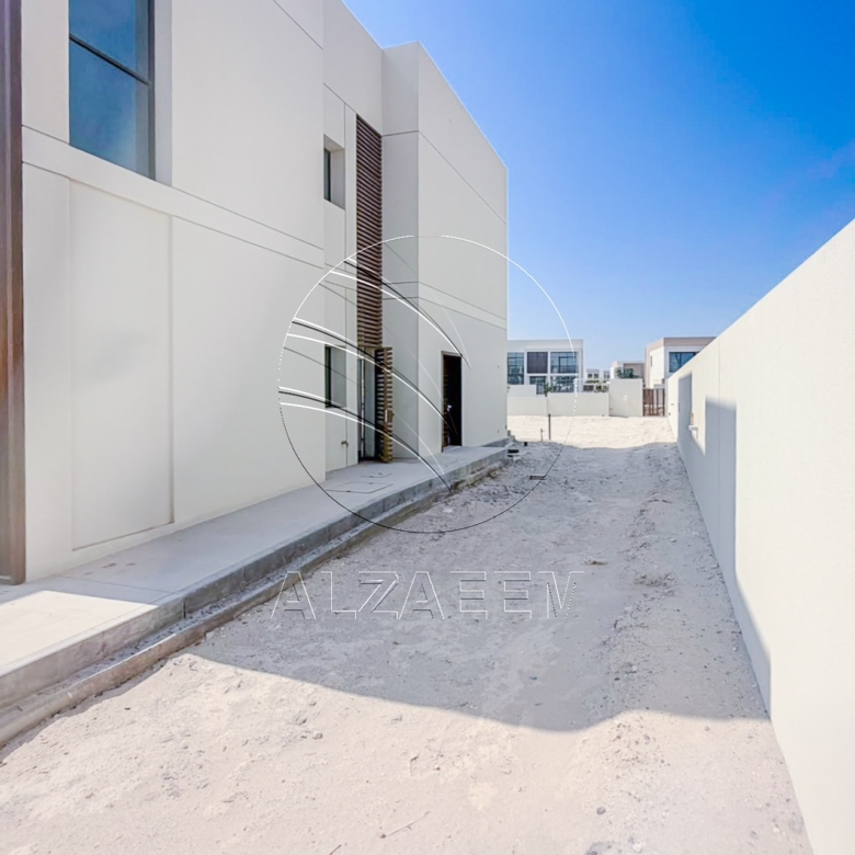 √ V4 SELECT| Single Row Villa – Big Plot√