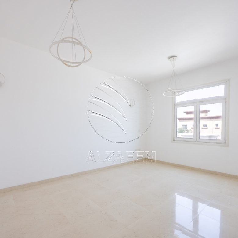 √9BR Multiple Approved Uses | Residential Allowed√