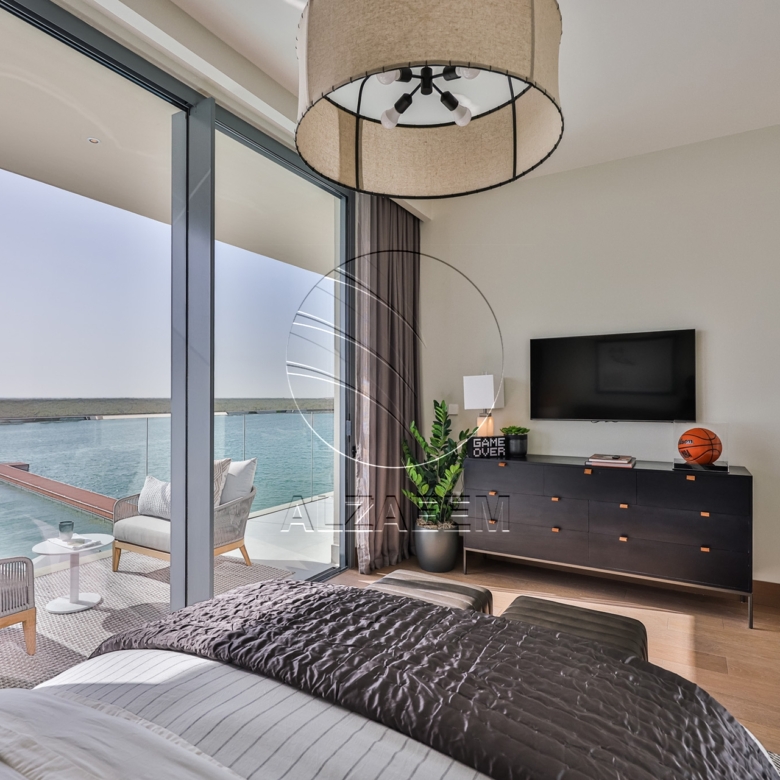 √ Luxurious Sky Waterfront Villa with Sunset View√