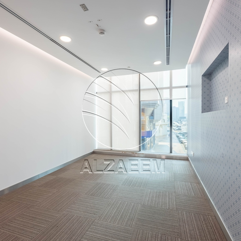 √ Fitted – Spacious Showroom| Ideal Business Location √