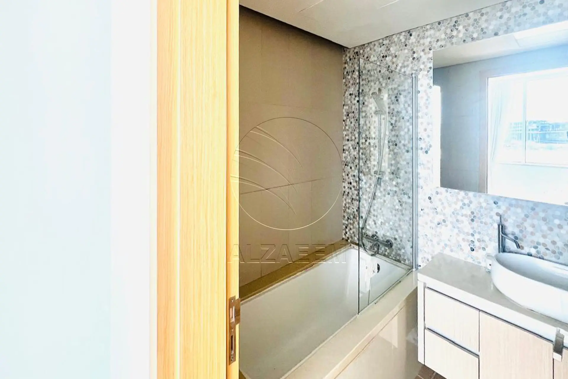 PRICE DROPPED! 2+Maid! Vacant | Open Views