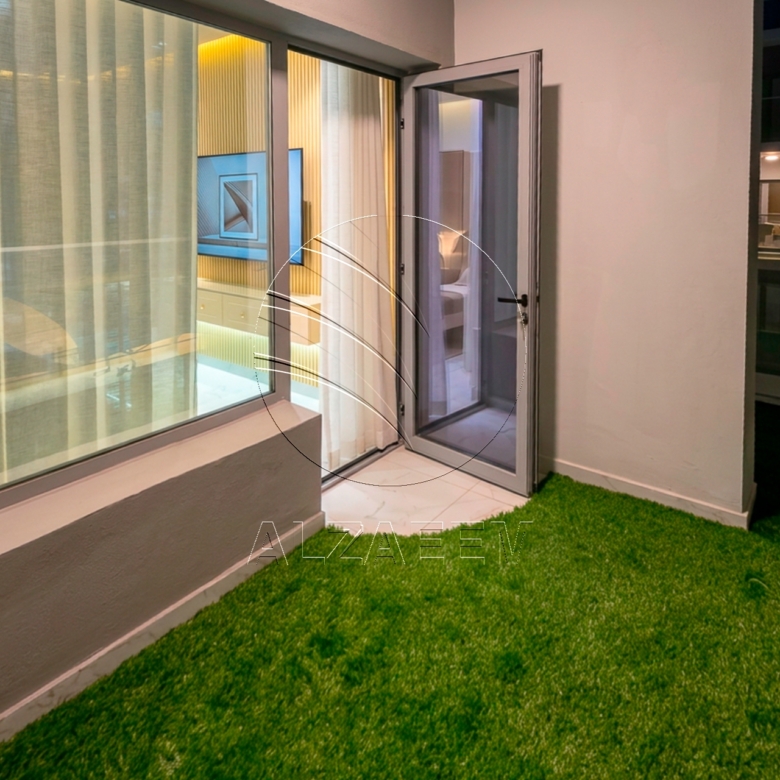 √VACANT | Fully Furnished Studio | Mid Level √