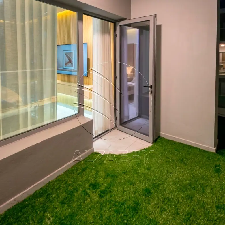 √VACANT | Fully Furnished Studio | Mid Level √