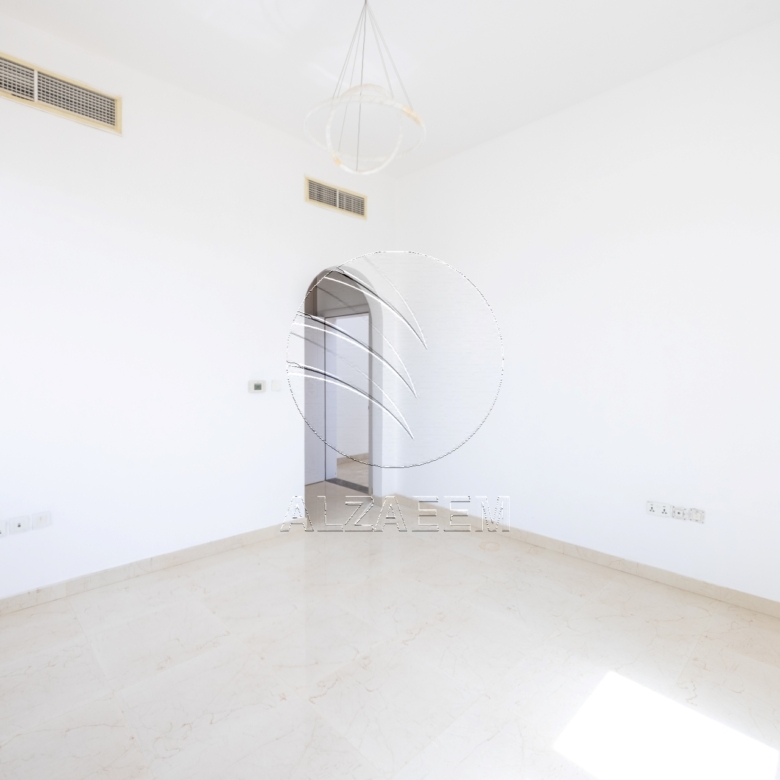 √9BR Multiple Approved Uses | Residential Allowed√