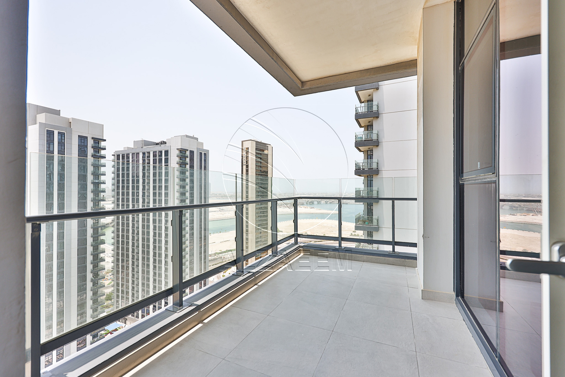Vacant CORNER 3BR+Maid | Sea View | Higher Level