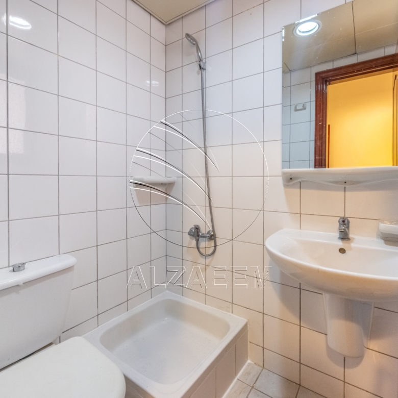 √ VACANT | Prime Location | Spacious 4BR Villa √