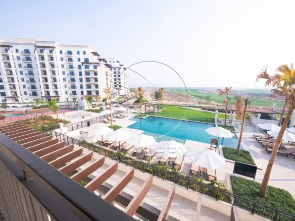 √ RARE 2BR+M Duplex | Direct Golf Course View √