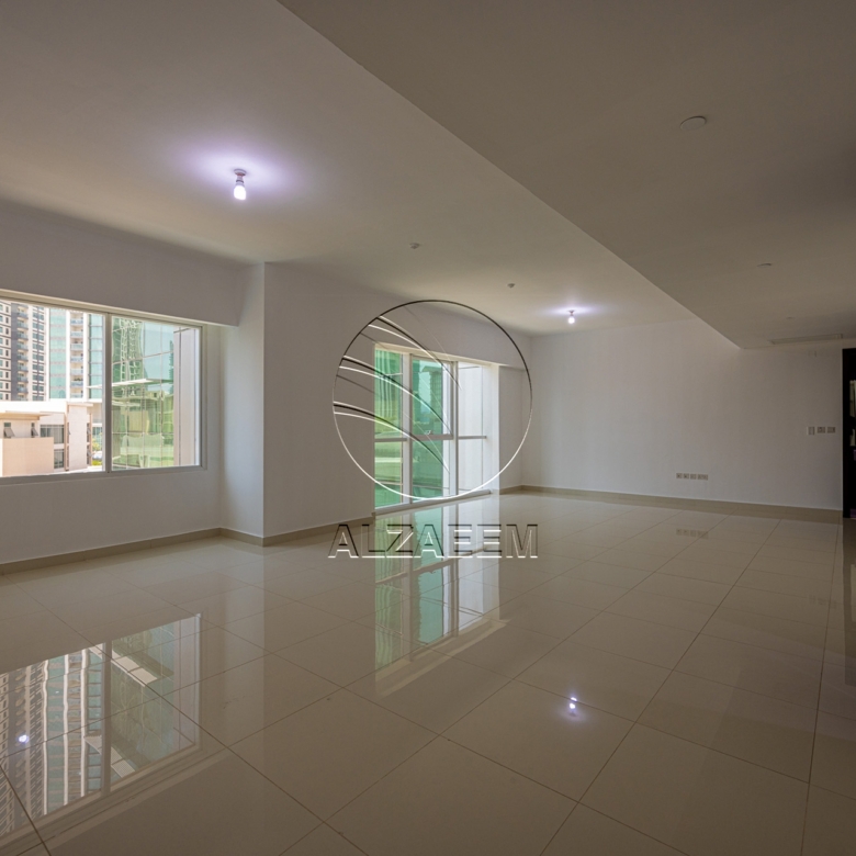 VACANT and Spacious Unit with Marina Views
