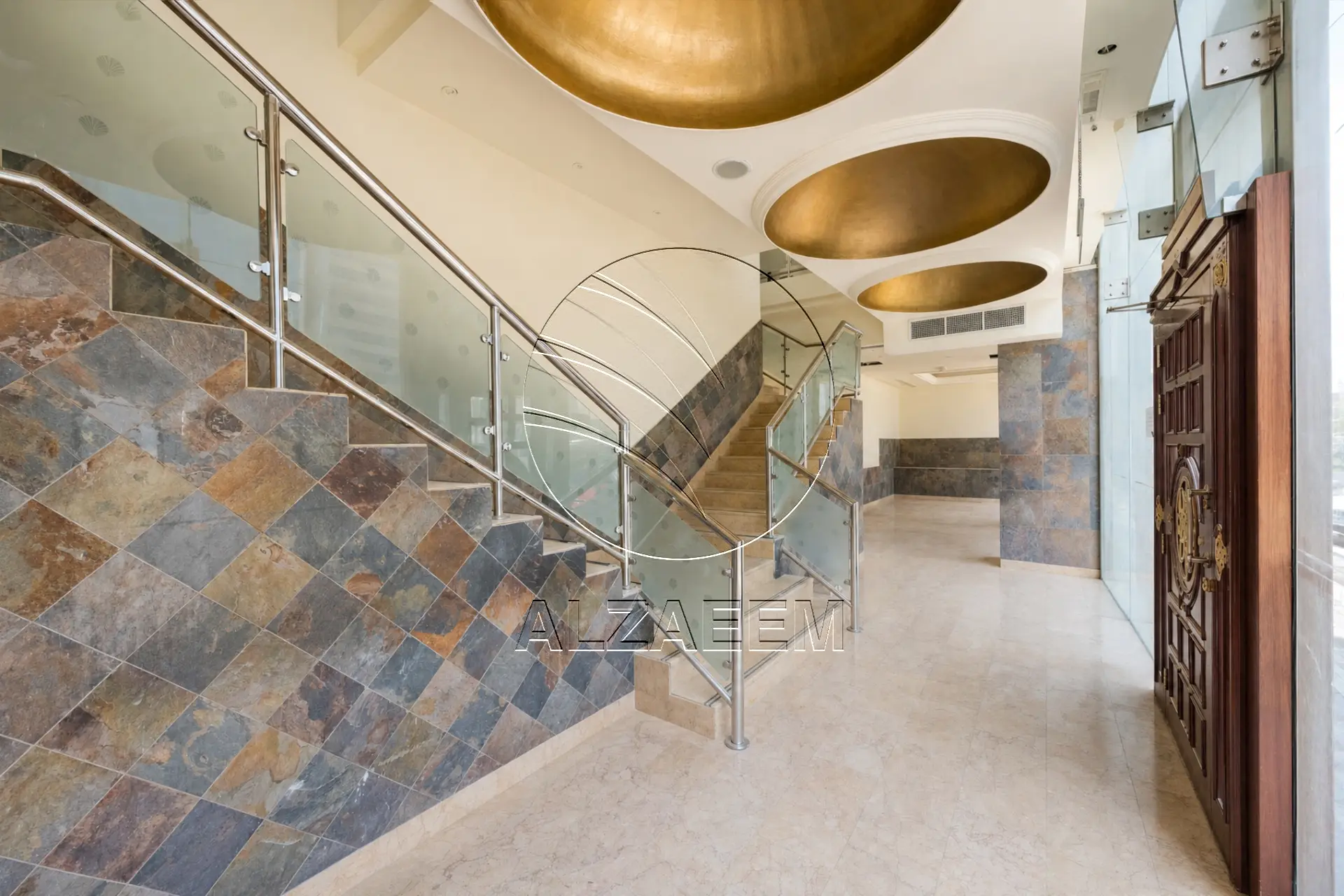 √ VACANT SHOW ROOM | 3 Floors | Up to 4 Payments √