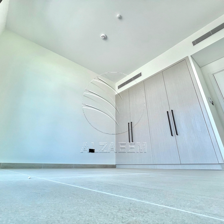 √UPCOMING! End Unit | Big Plot | Prime Location√