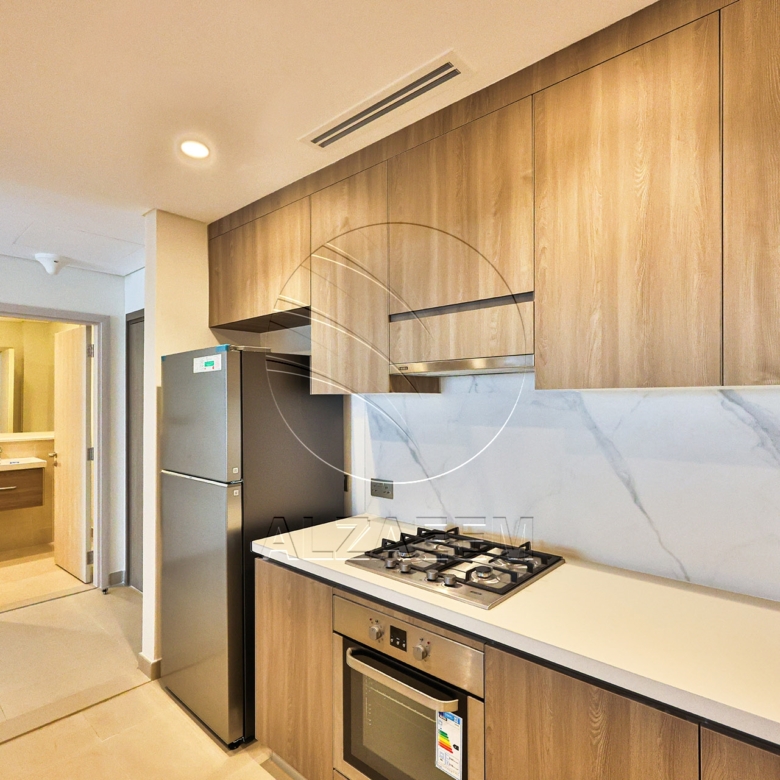 √ VACANT! Furnished | Corner | Flexible Payments √