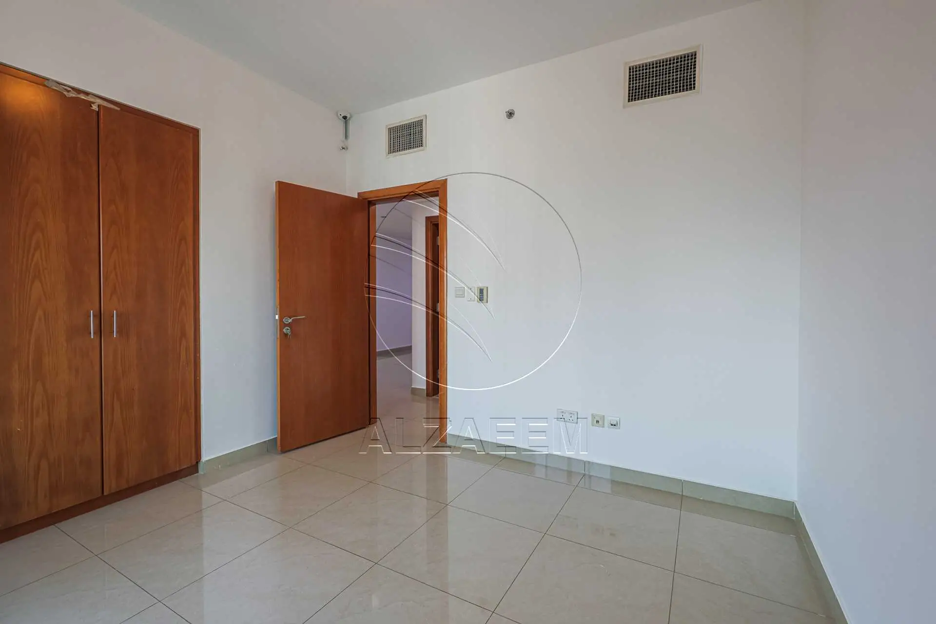 √Stunning Sea Views | Prime Location |VACANT! √