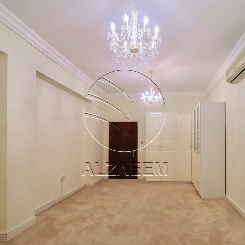 √Corner Villa | 7 Master | Majlis | 2 Kitchen√