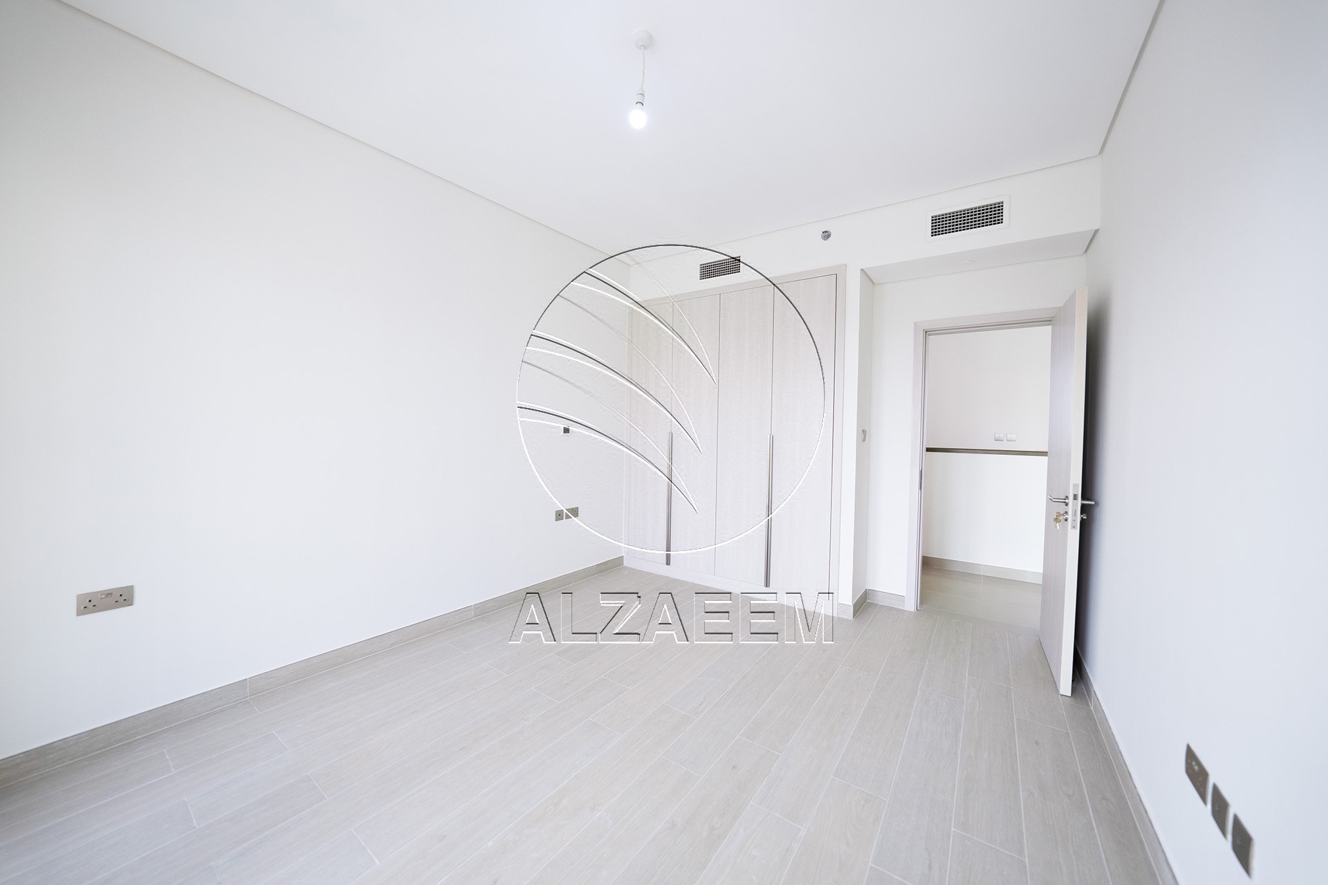 √ RARE 2BR+M Duplex | Direct Golf Course View √