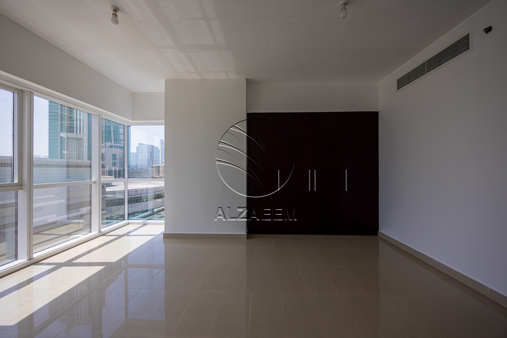 VACANT and Spacious Unit with Marina Views