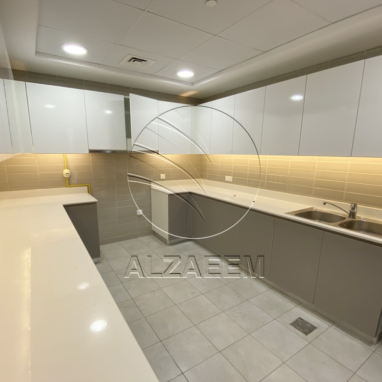 Luxury Living | 2 payment – 3+Maid | Vacant