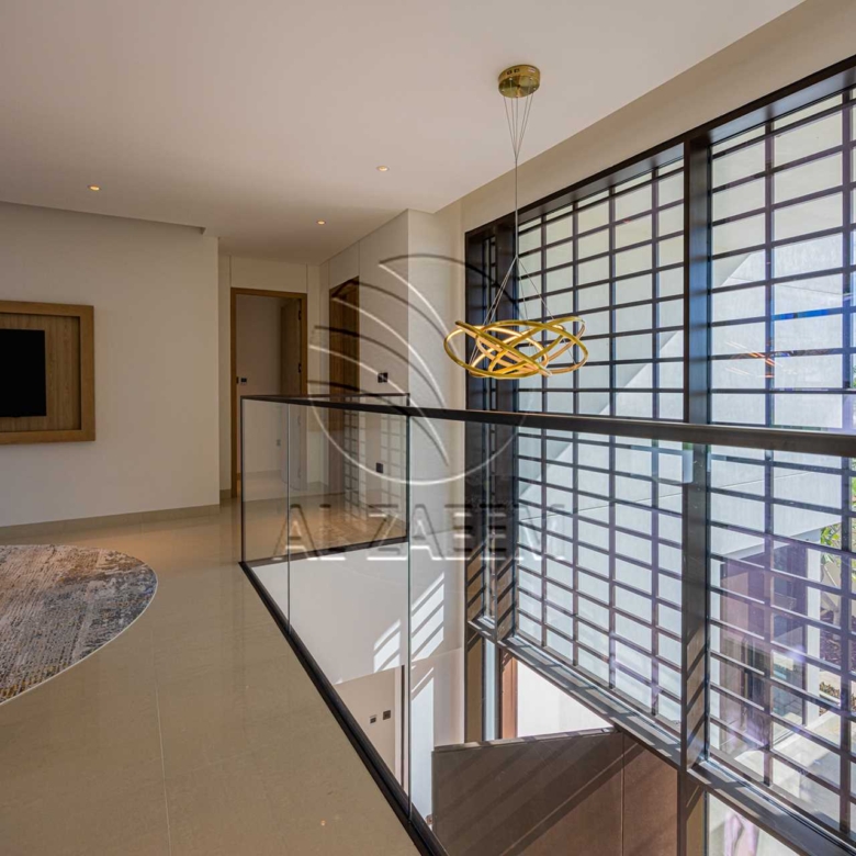 √High Ceiling | Prime Location | Luxury Living√