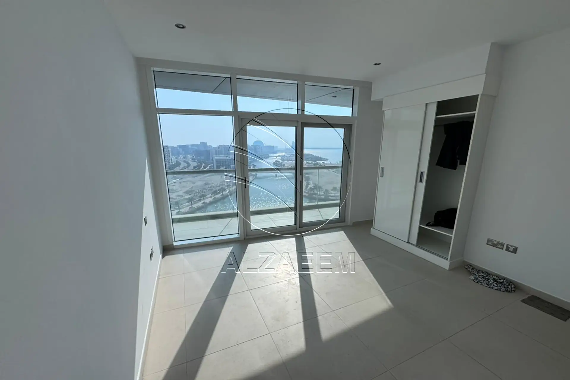 √Huge Layout | Full Sea View | Waterfront Living√