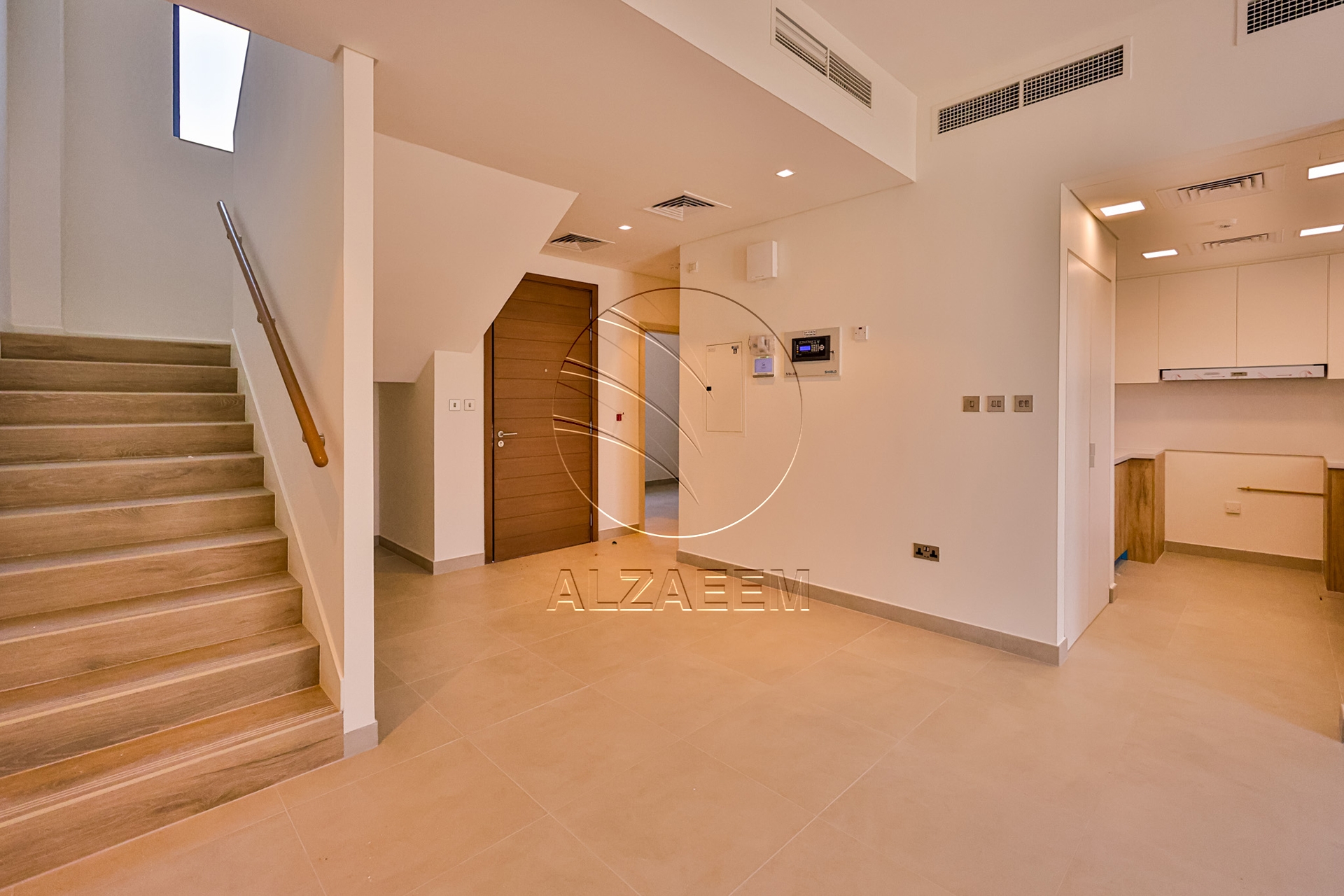 √ HOT DEAL! Spacious TH in a Prime Location √