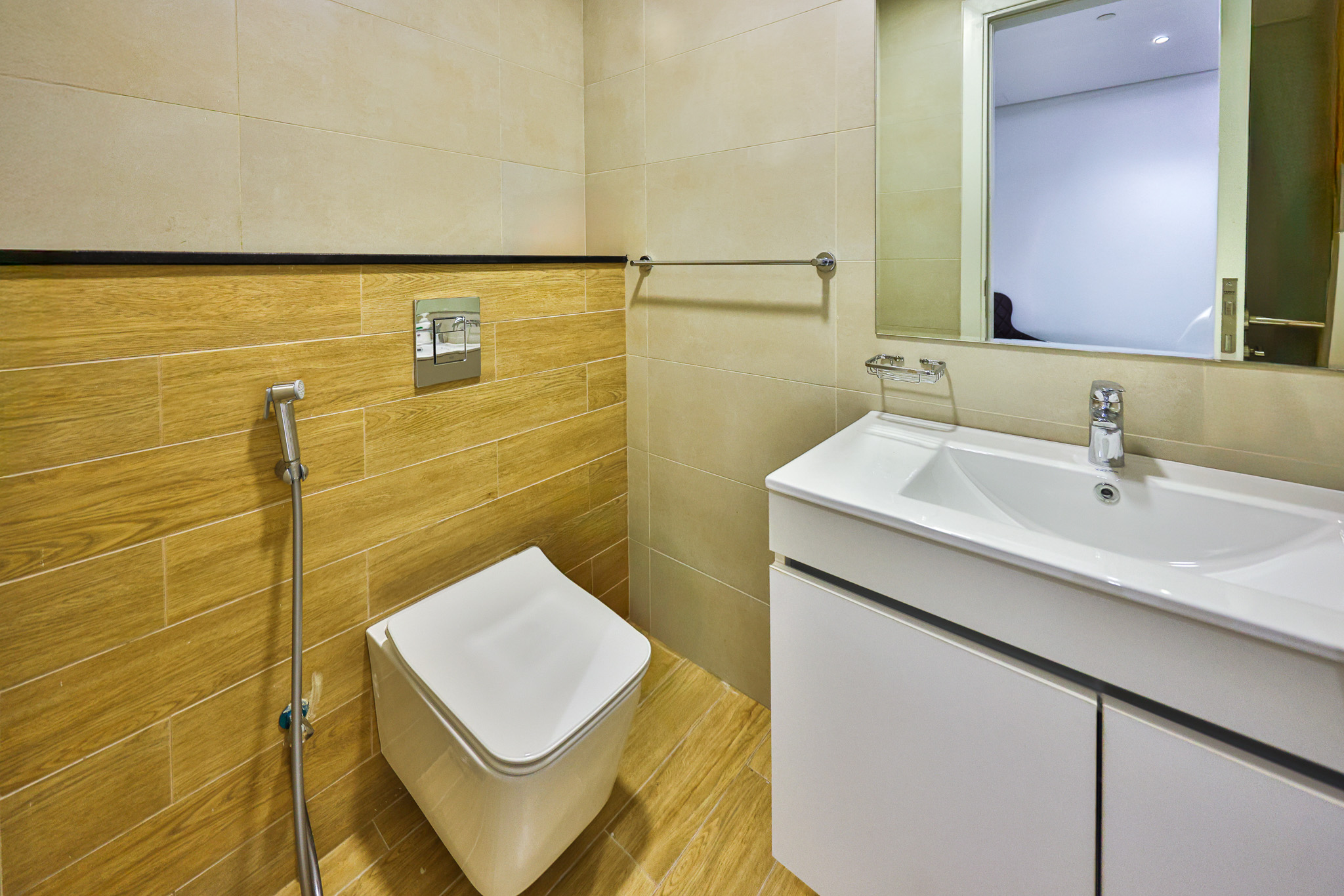 Furnished | 3BR TH | Big Layout | Vacant