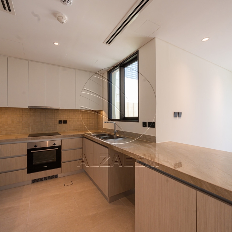 √EXCLUSIVE! | Spacious Plot! Prime Location√