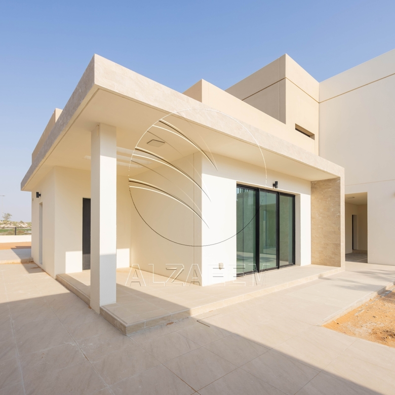 √ Single Row Villa | Golf Course View | VACANT √