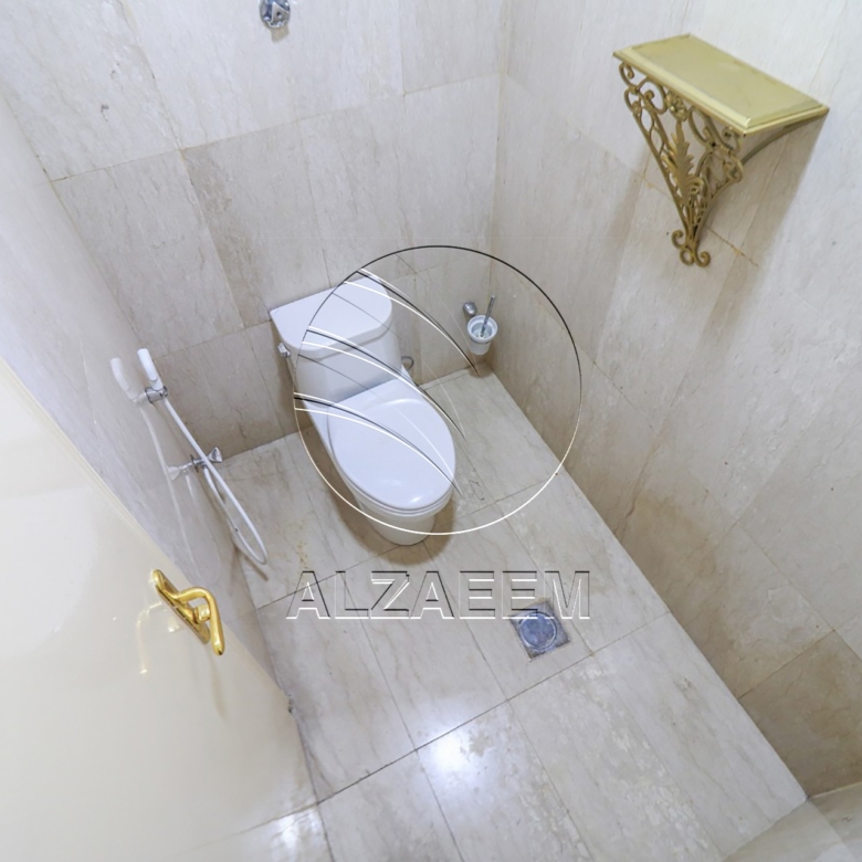 √Corner Villa | 7 Master | Majlis | 2 Kitchen√