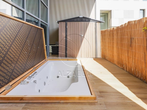 √ Private Jacuzzi | VACANT | Duplex √